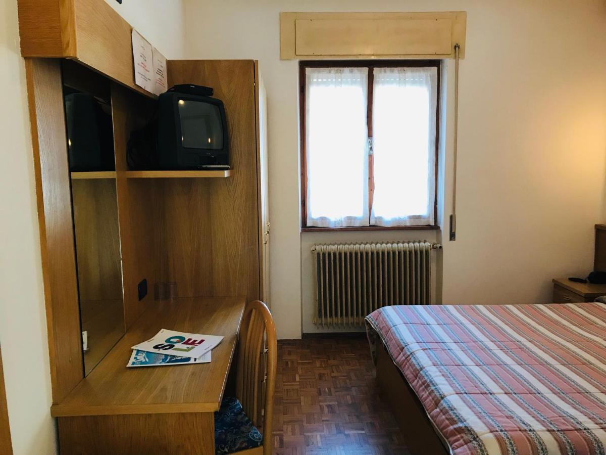 Hotel Santoni Оссана Екстер'єр фото